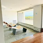 Sea View - *