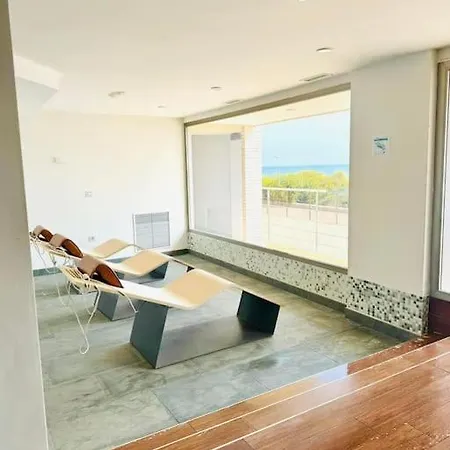 Sea View - *