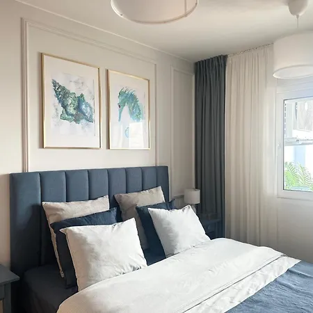 Апартаменти Sea View - *