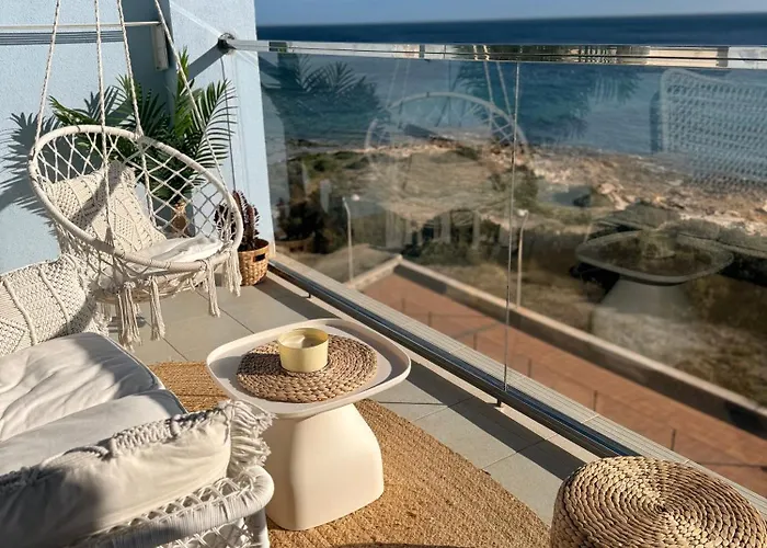 Апартаменты Sea View - *