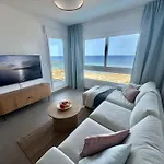 Sea View - شقة
