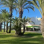شقة Sea View - *